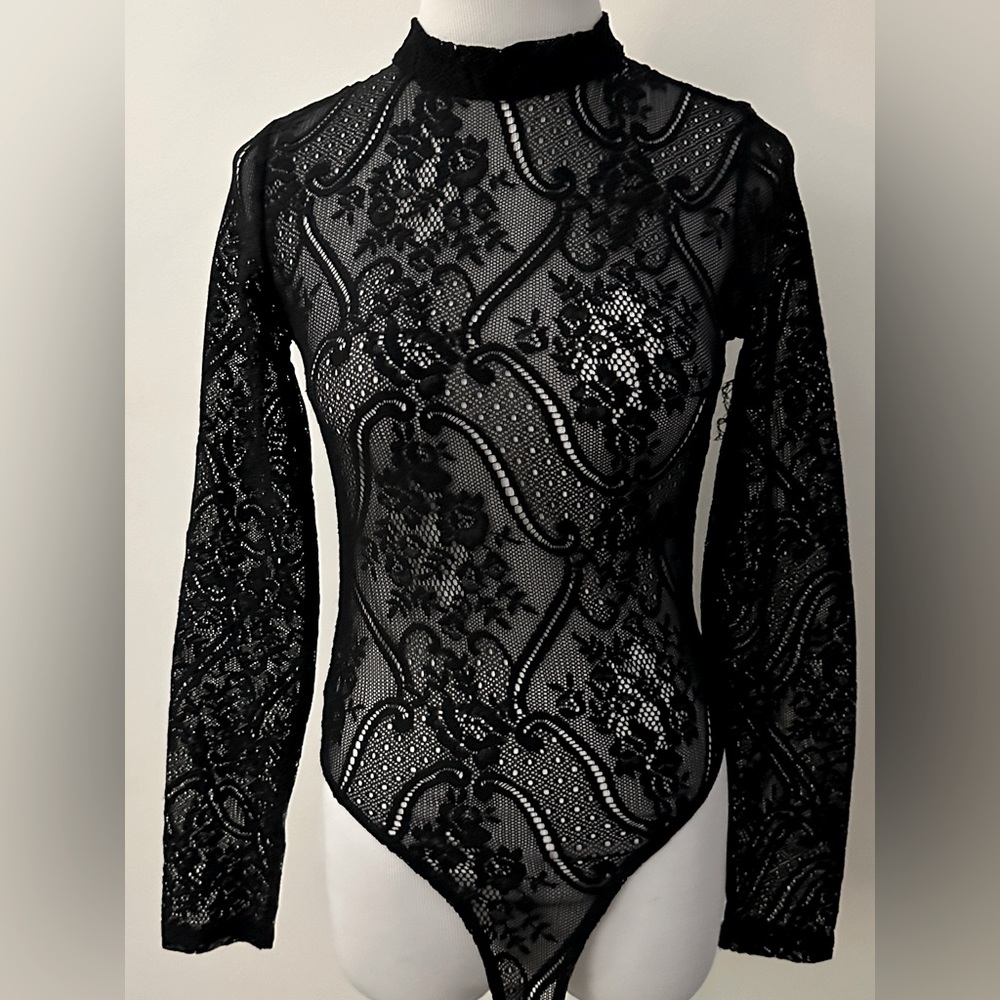 FOREVER 21 || Elegant Black Lace Bodysuit. Sz. S - Picture 2 of 12